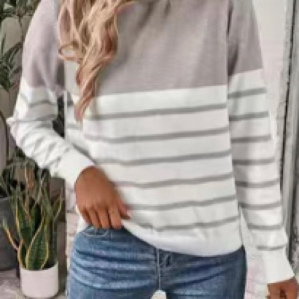 ADORABLE BRAND NEW wot women’s small turtle neck striped sweater - Taupe/gray